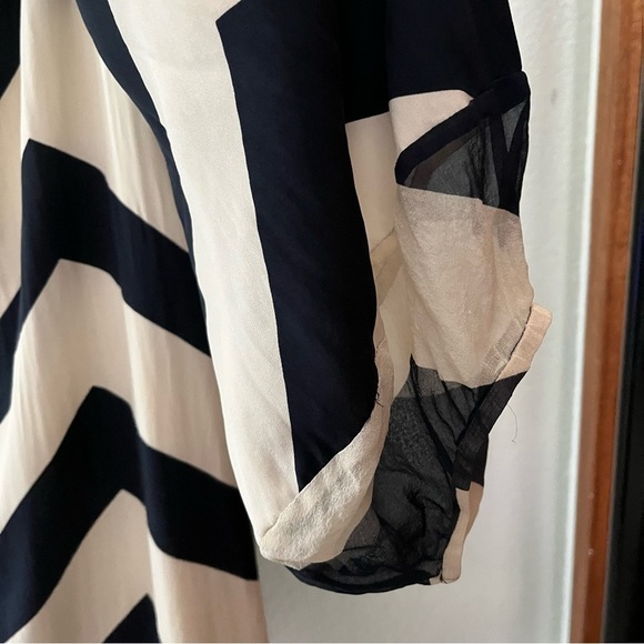 DIANE VON FURSTENBURG sz 4 Brigid Chevron Silk Dress Cream Off White Navy Stripe - Picture 4 of 13